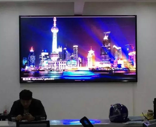 烏海五里界街道服務(wù)中心● 室內(nèi)P3全彩顯示屏交付使用！