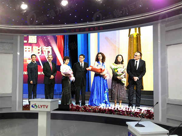 湖北廣播電視臺(tái)演播大廳3Q系列p2.5室內(nèi)全彩15㎡